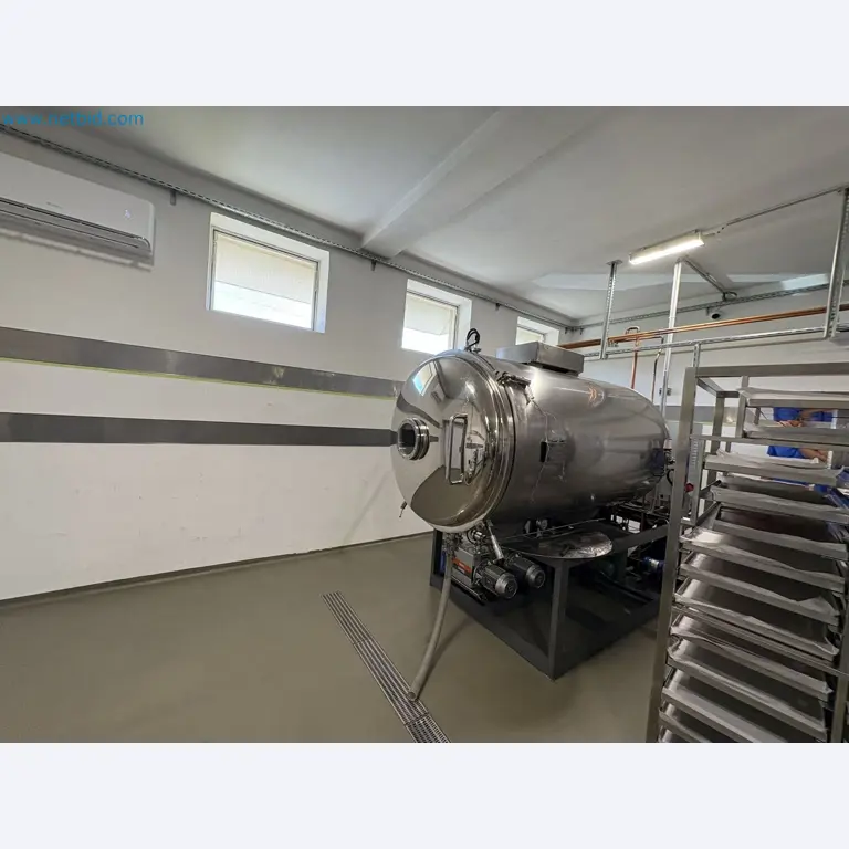 Equipment for freeze-drying fruit
-16