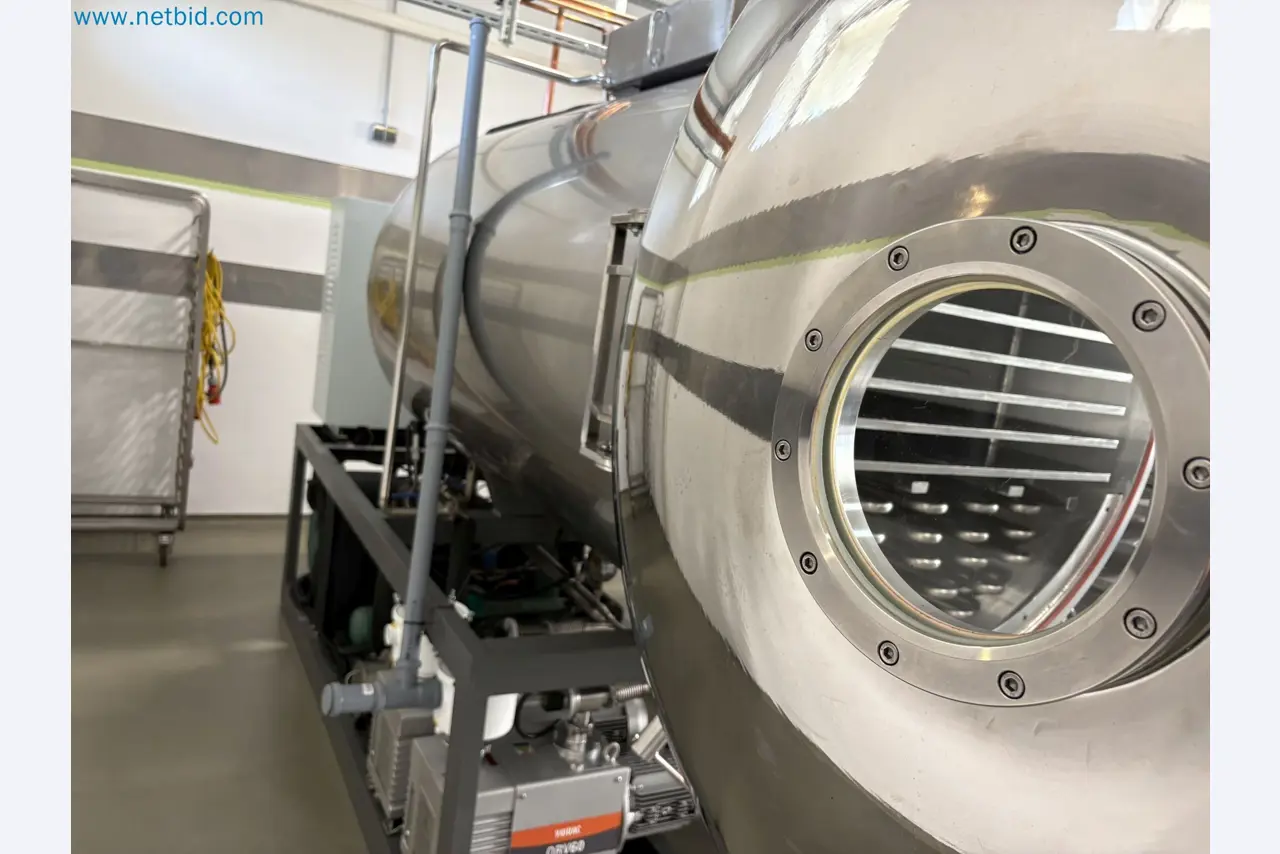Equipment for freeze-drying fruit
-23