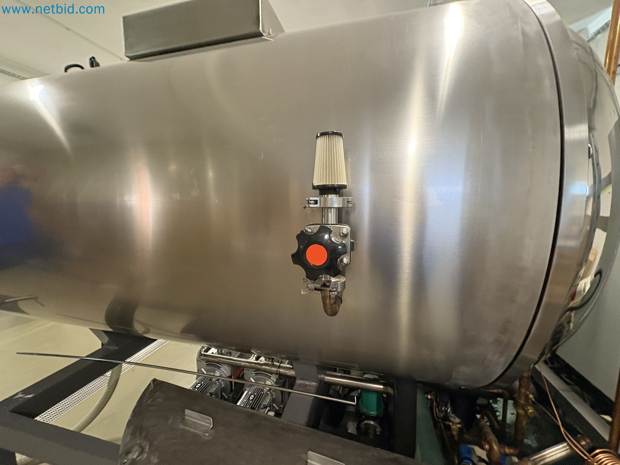 Equipment for freeze-drying fruit
-31