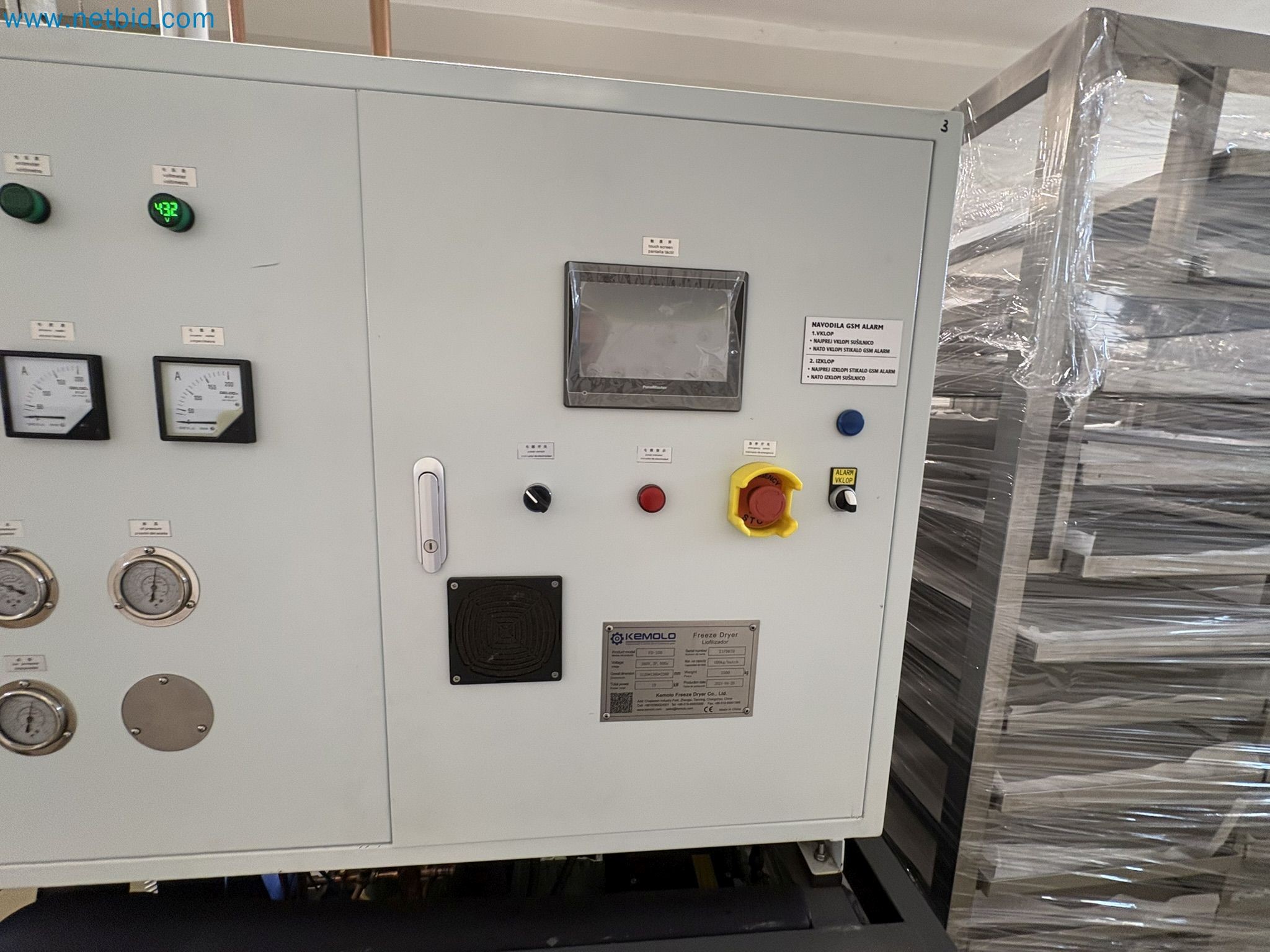 Equipment for freeze-drying fruit
-34