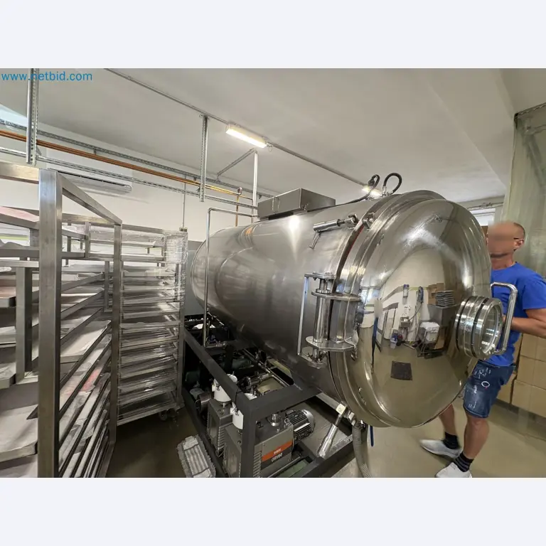 Equipment for freeze-drying fruit
-42