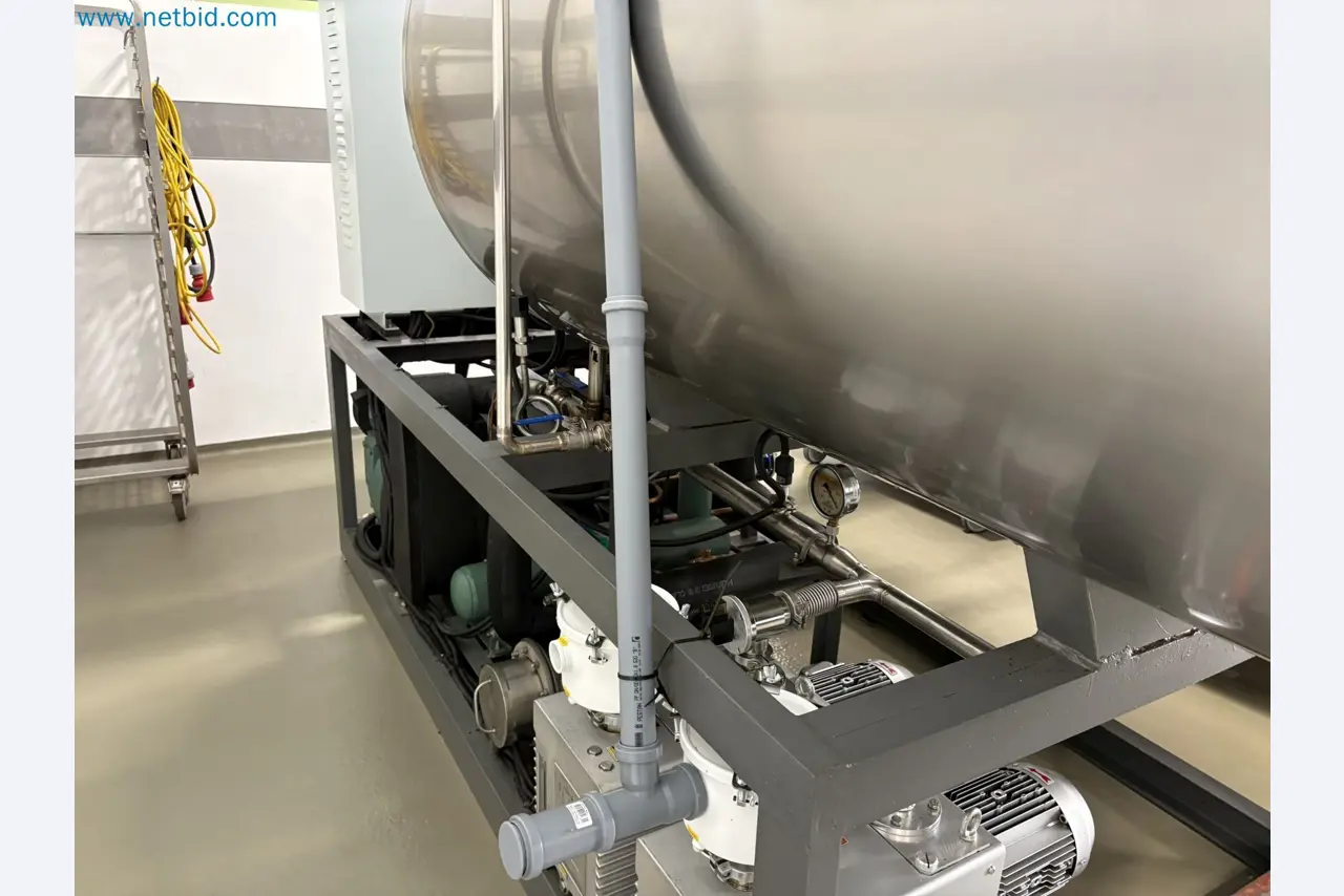 Equipment for freeze-drying fruit
-44