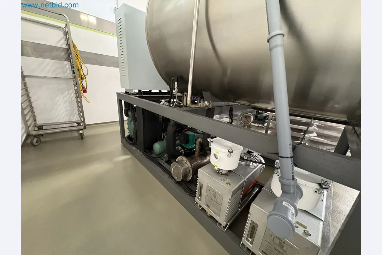 Equipment for freeze-drying fruit
-46