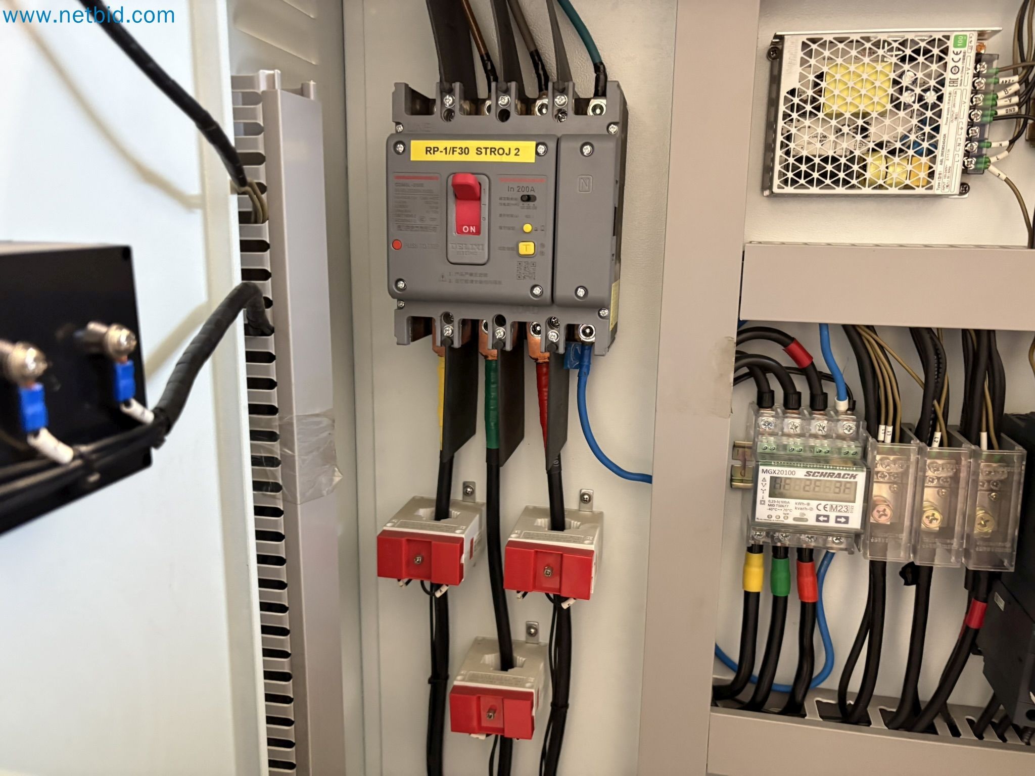 Equipment for freeze-drying fruit
-4