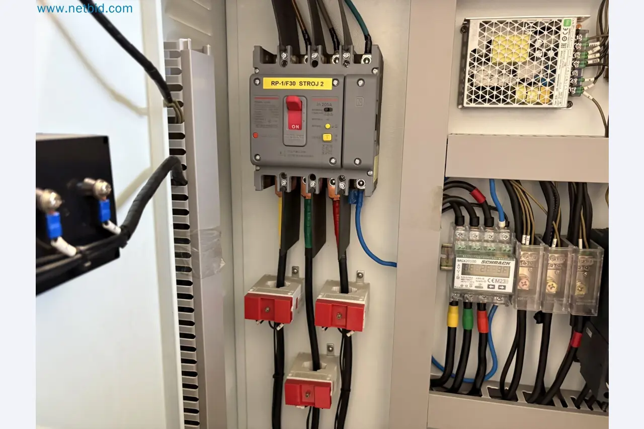 Equipment for freeze-drying fruit
-4