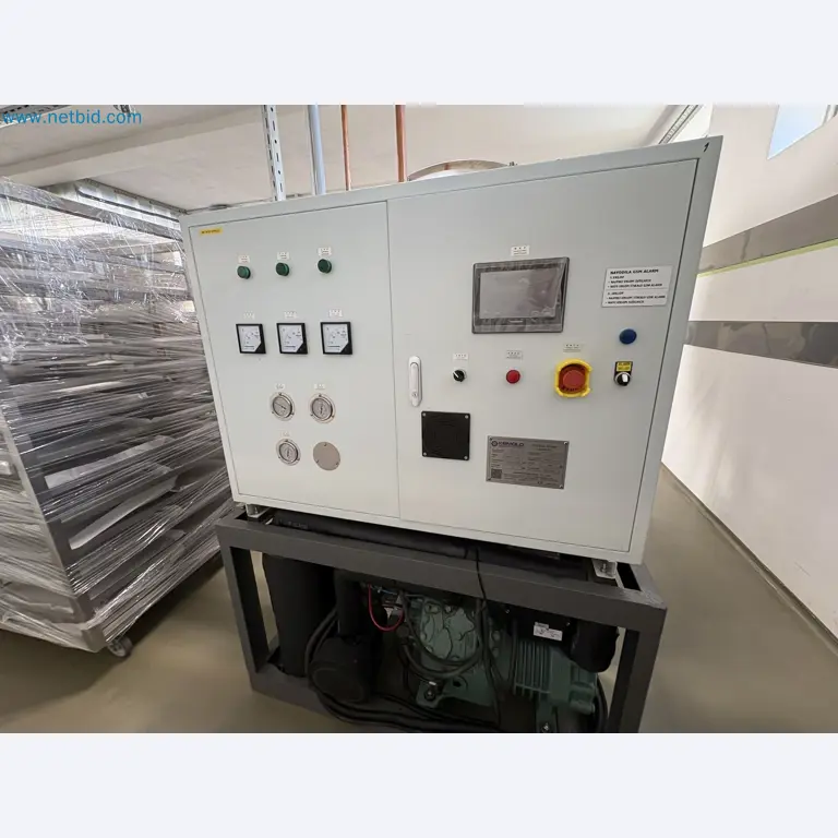 Equipment for freeze-drying fruit
-7