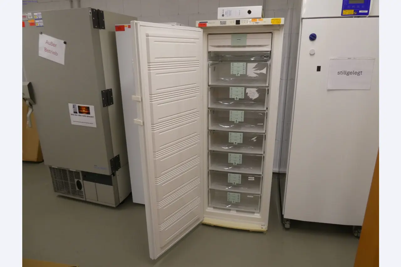 Various Laboratory Equipment and Accessories-5