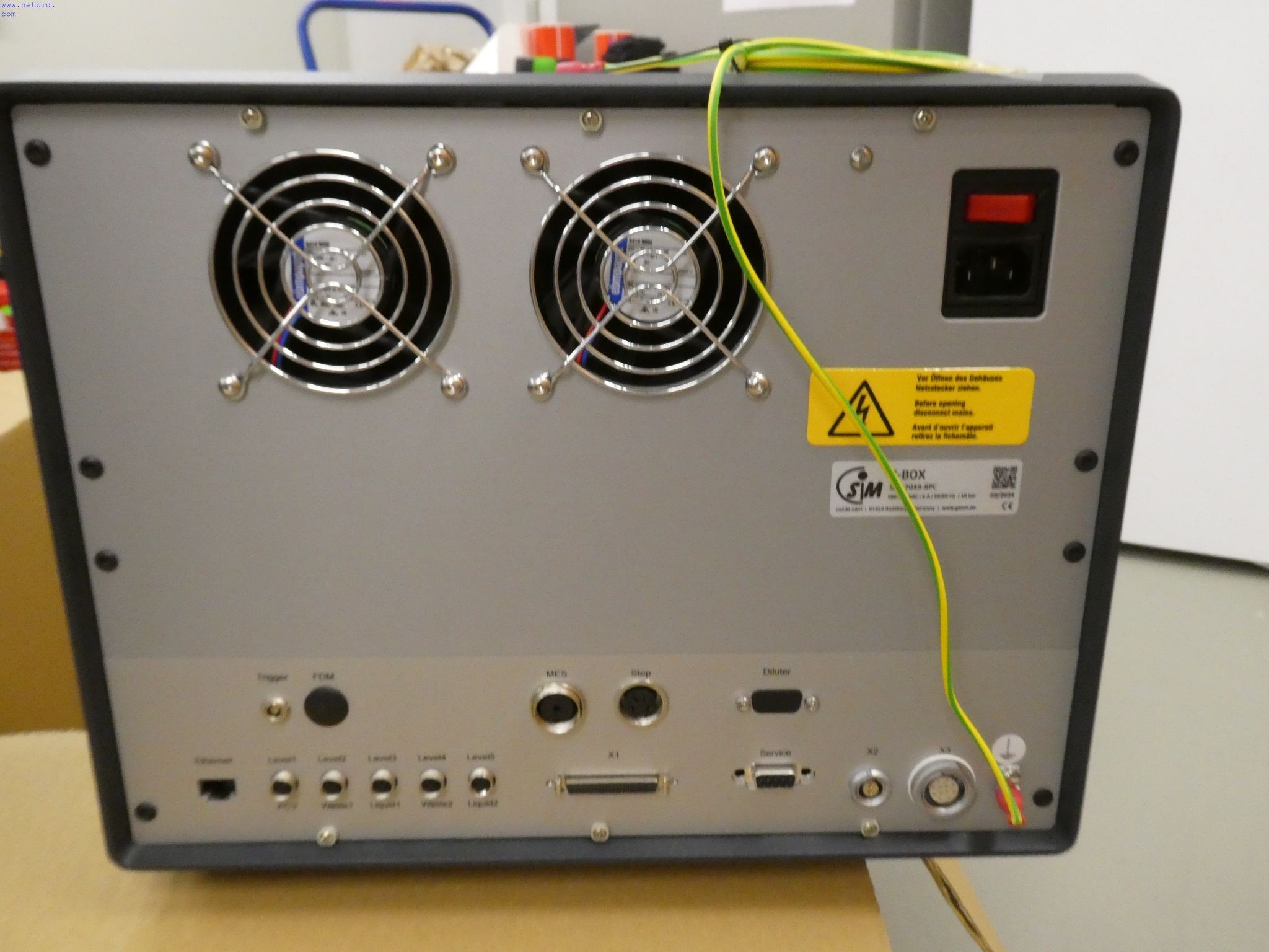 Various Laboratory Equipment and Accessories-7