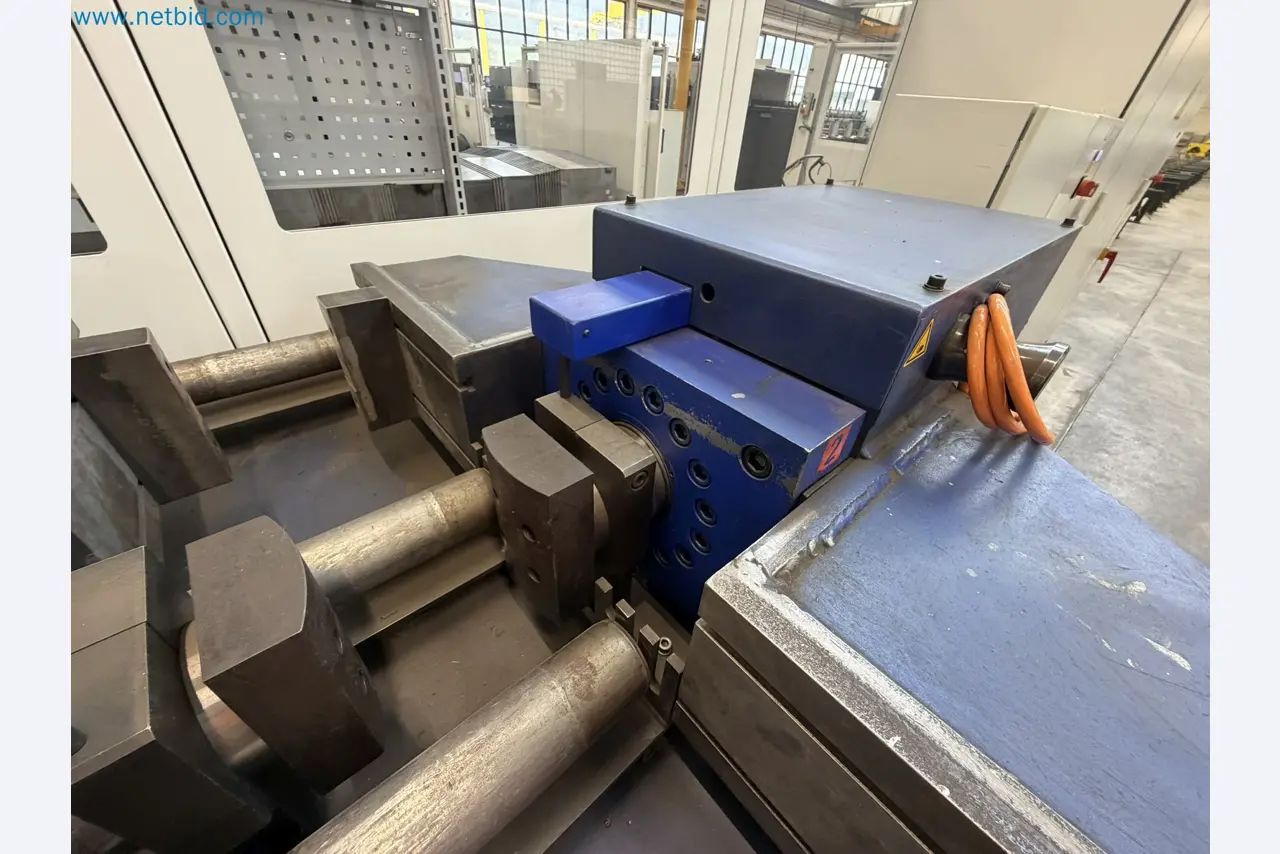 Recently overhauled hydraulic straightening press-10