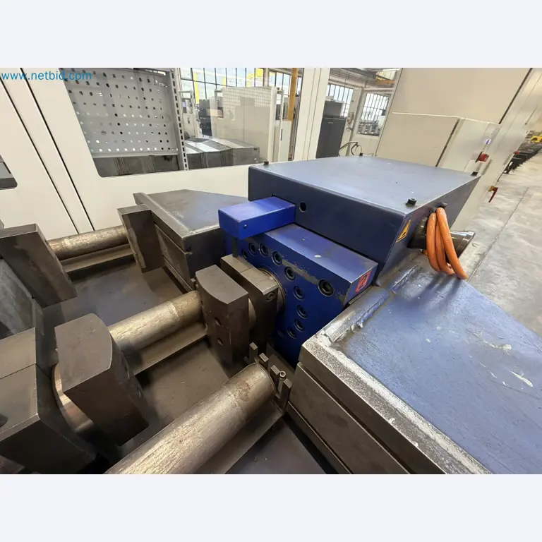 Recently overhauled hydraulic straightening press-10