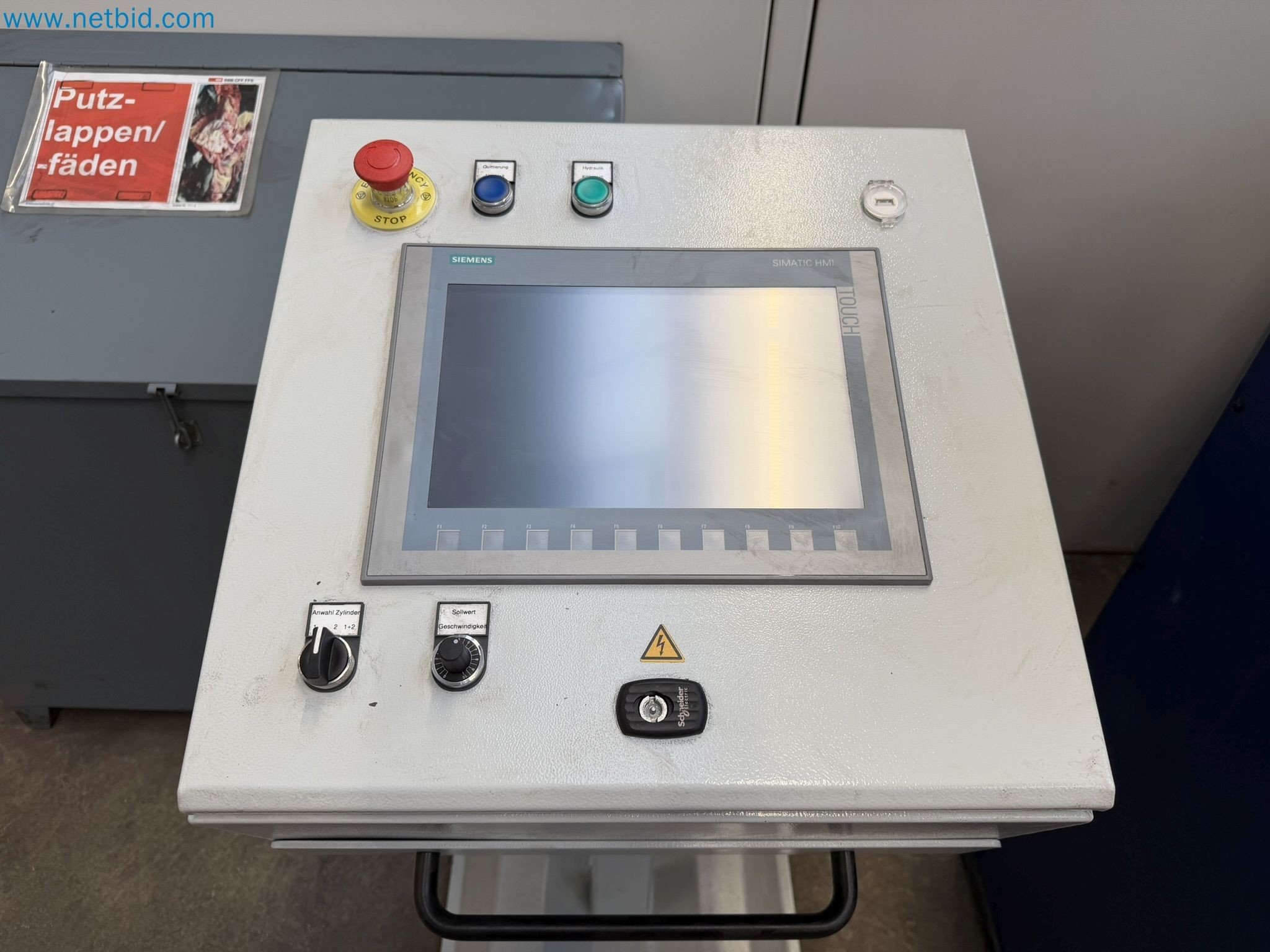 Recently overhauled hydraulic straightening press-11
