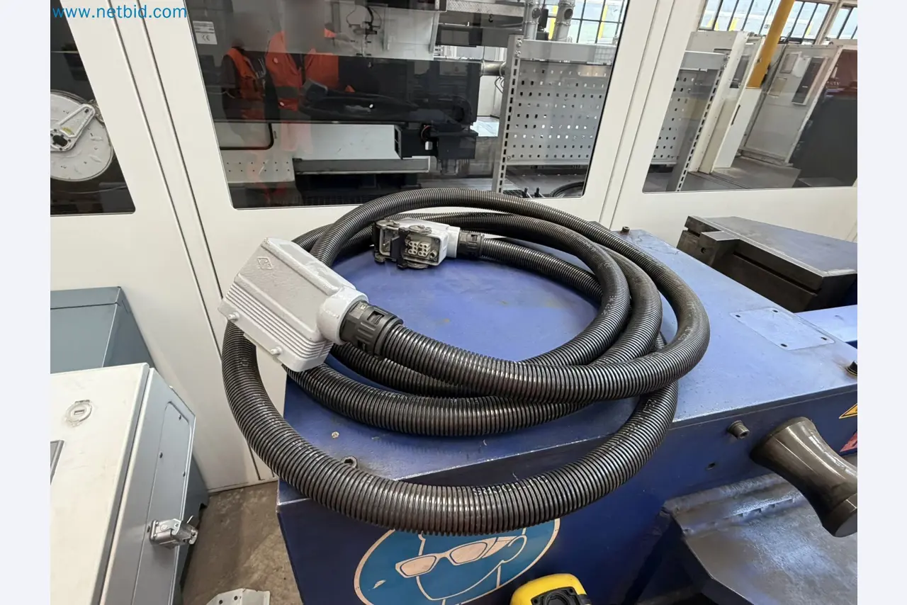 Recently overhauled hydraulic straightening press-13