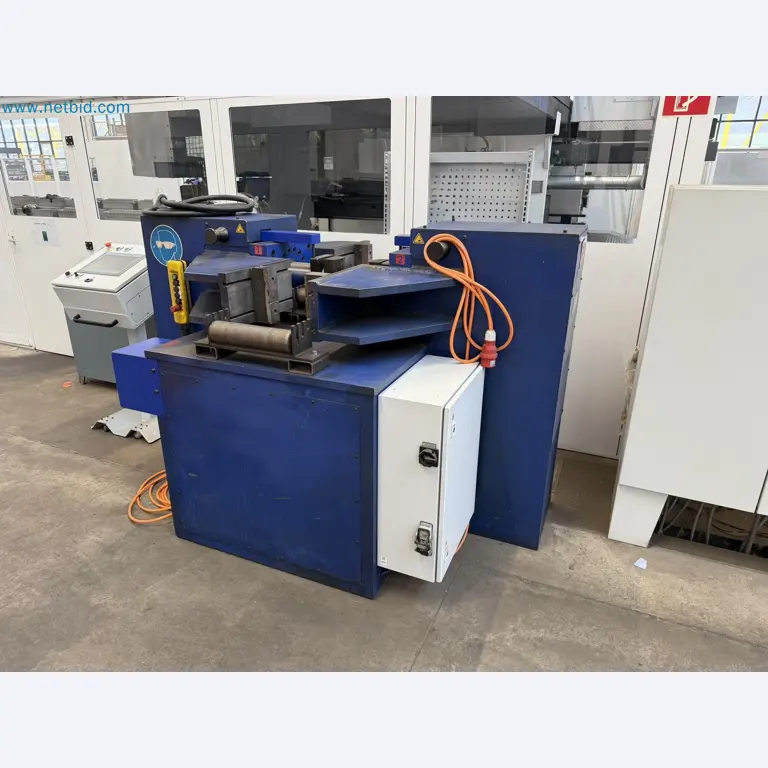 Recently overhauled hydraulic straightening press-1