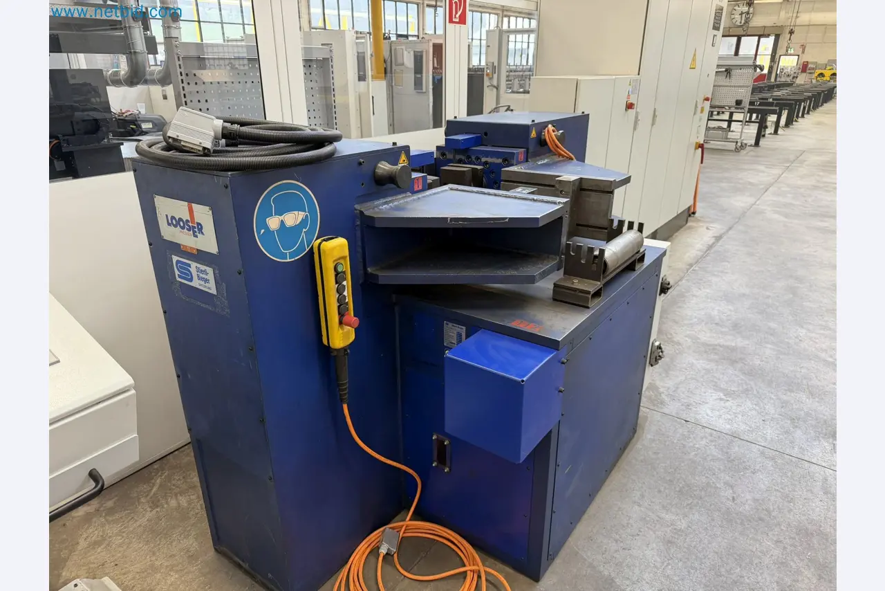 Recently overhauled hydraulic straightening press-2
