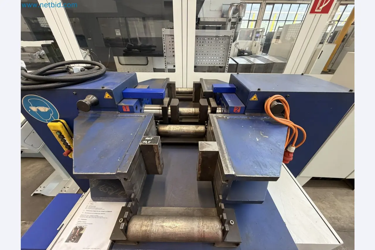 Recently overhauled hydraulic straightening press-5