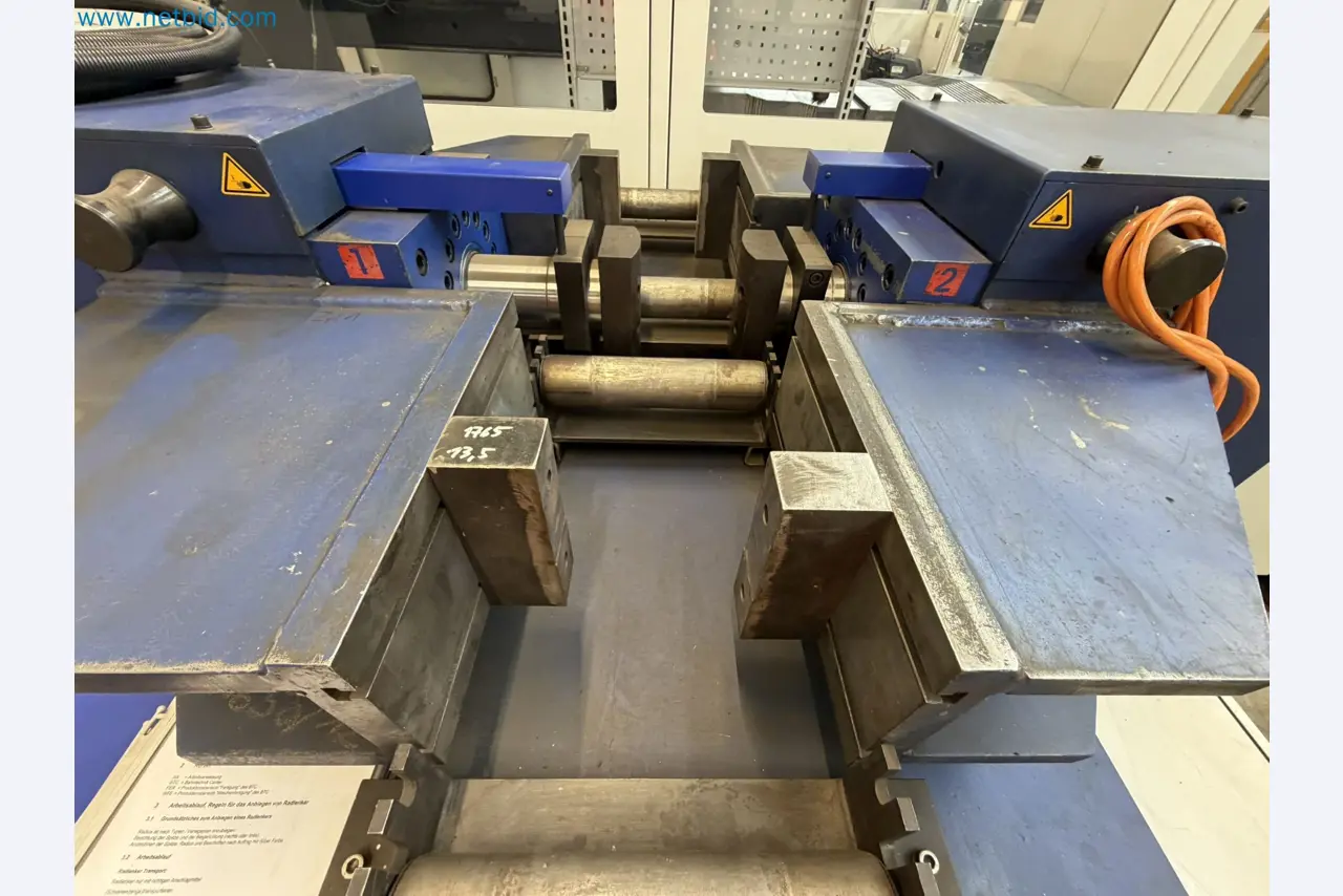 Recently overhauled hydraulic straightening press-6