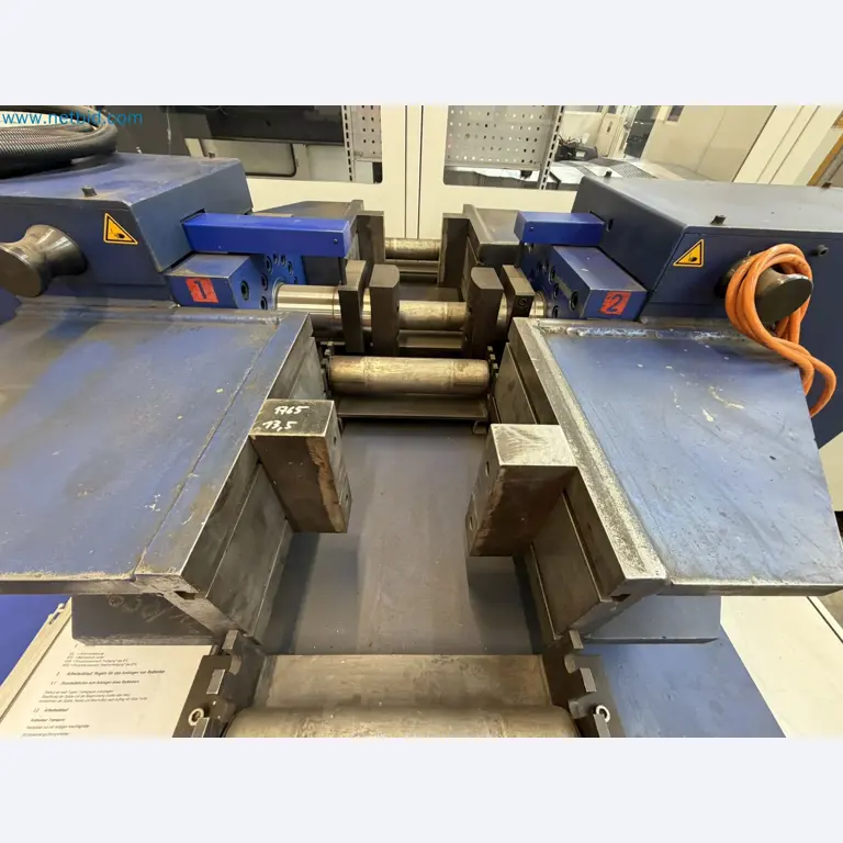 Recently overhauled hydraulic straightening press-6