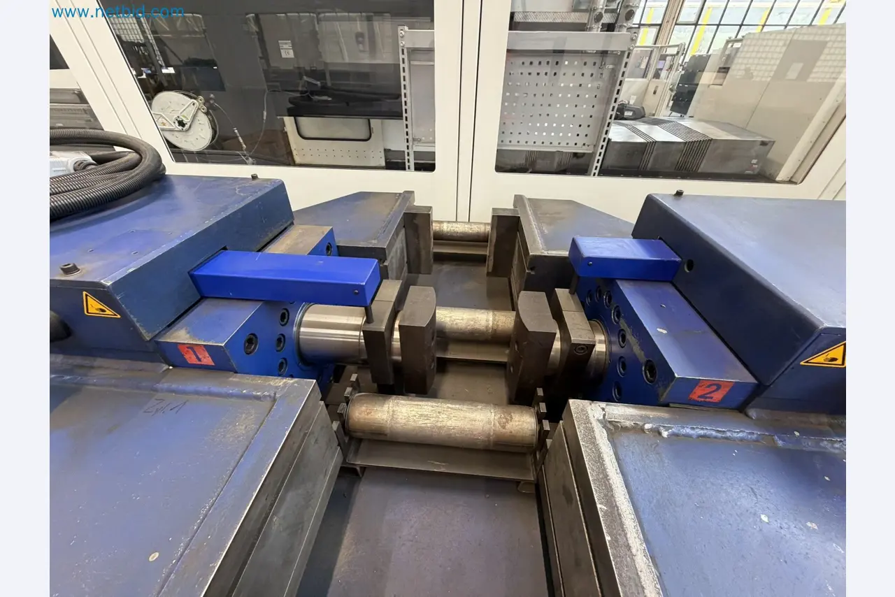 Recently overhauled hydraulic straightening press-7