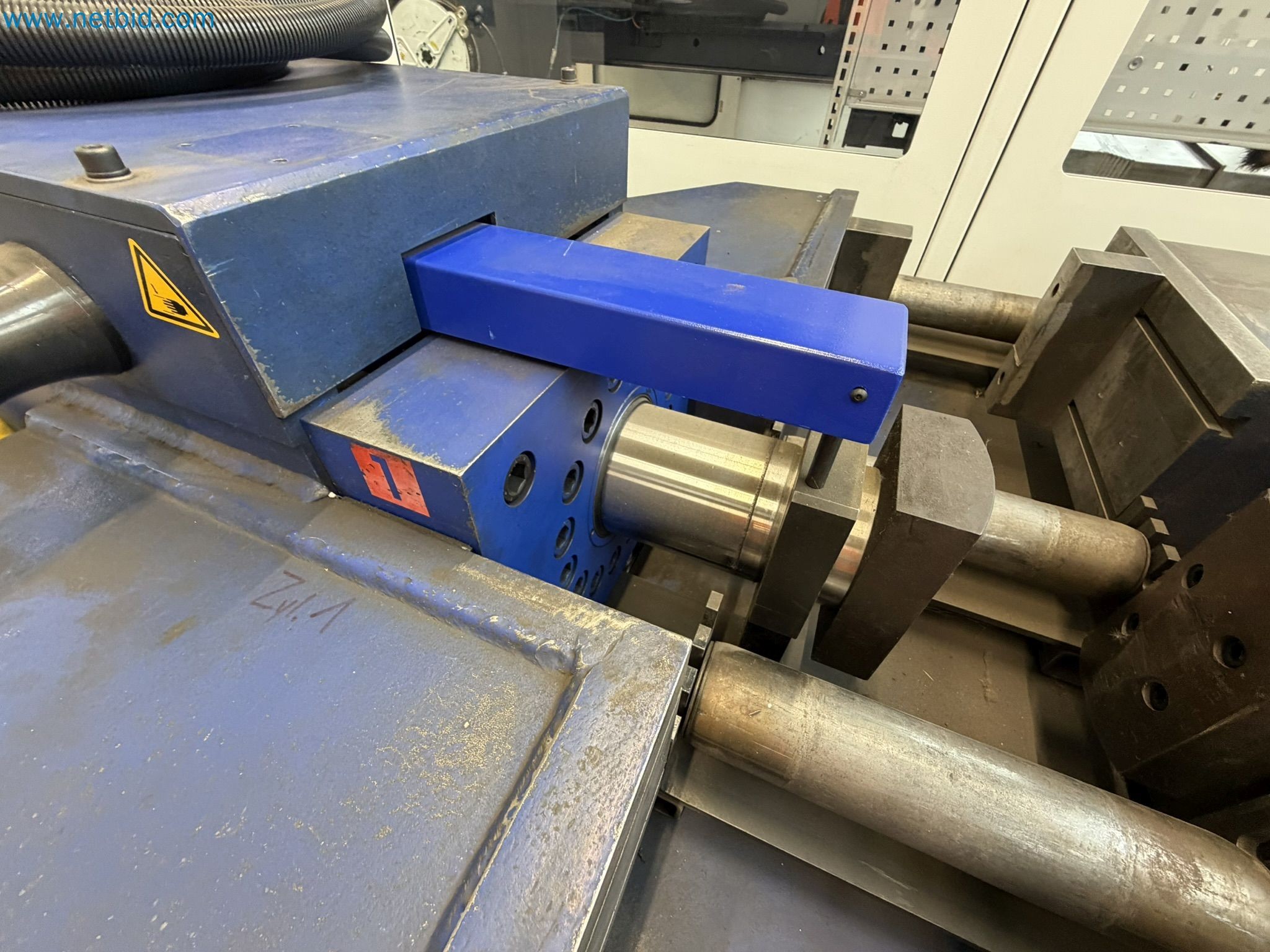 Recently overhauled hydraulic straightening press-9