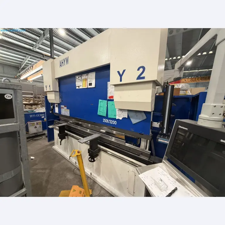 Machines for sheet metal and metalworking, laser cutting, and welding-12