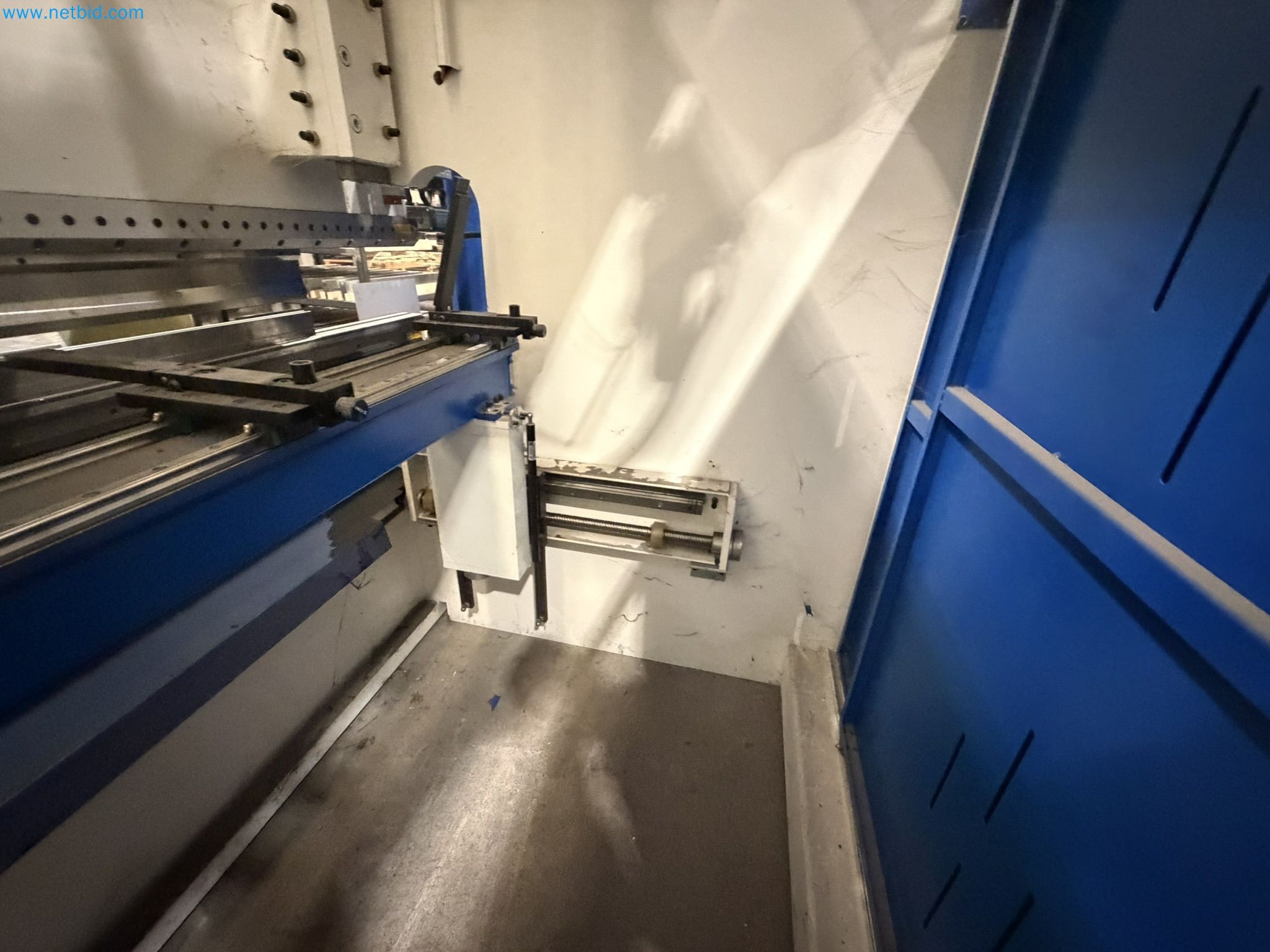 Machines for sheet metal and metalworking, laser cutting, and welding-13