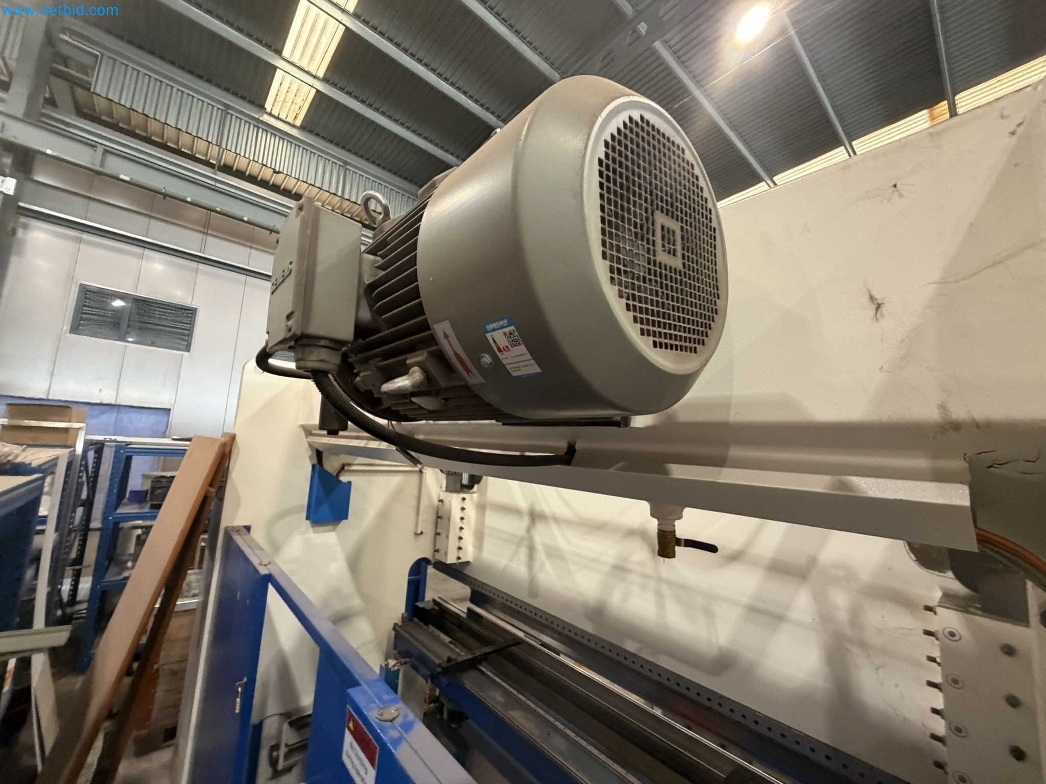Machines for sheet metal and metalworking, laser cutting, and welding-14