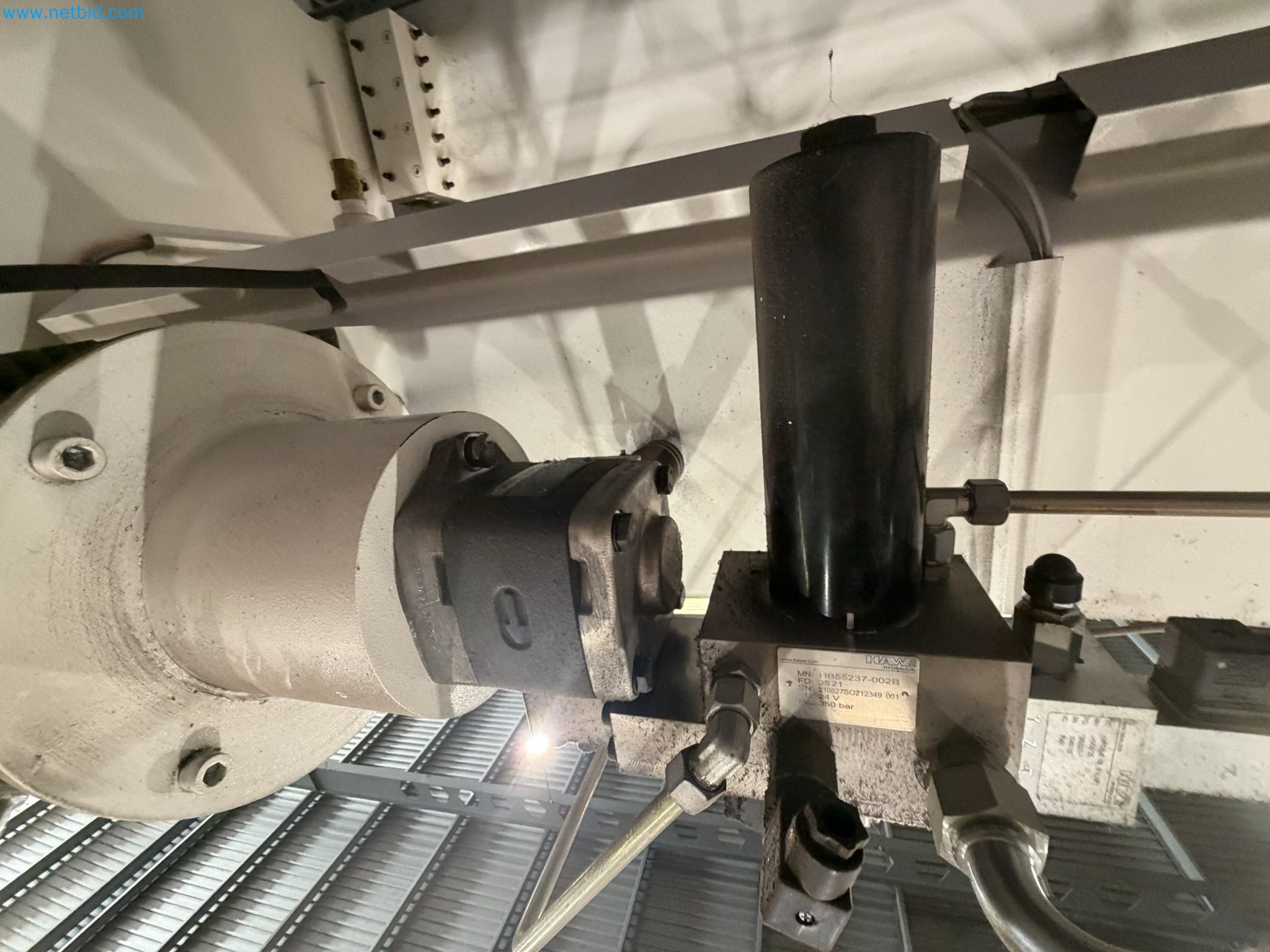 Machines for sheet metal and metalworking, laser cutting, and welding-16
