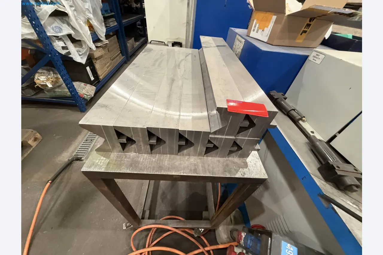 Machines for sheet metal and metalworking, laser cutting, and welding-17