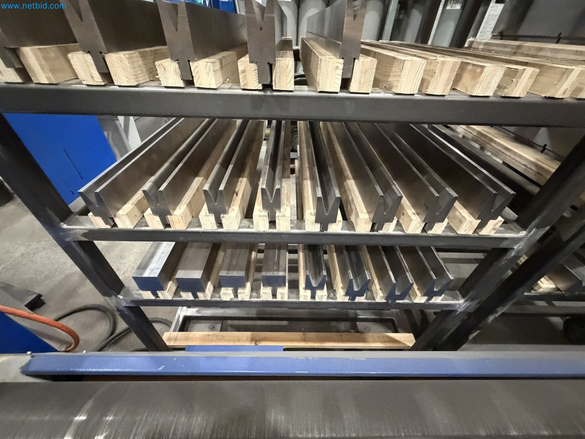 Machines for sheet metal and metalworking, laser cutting, and welding-24