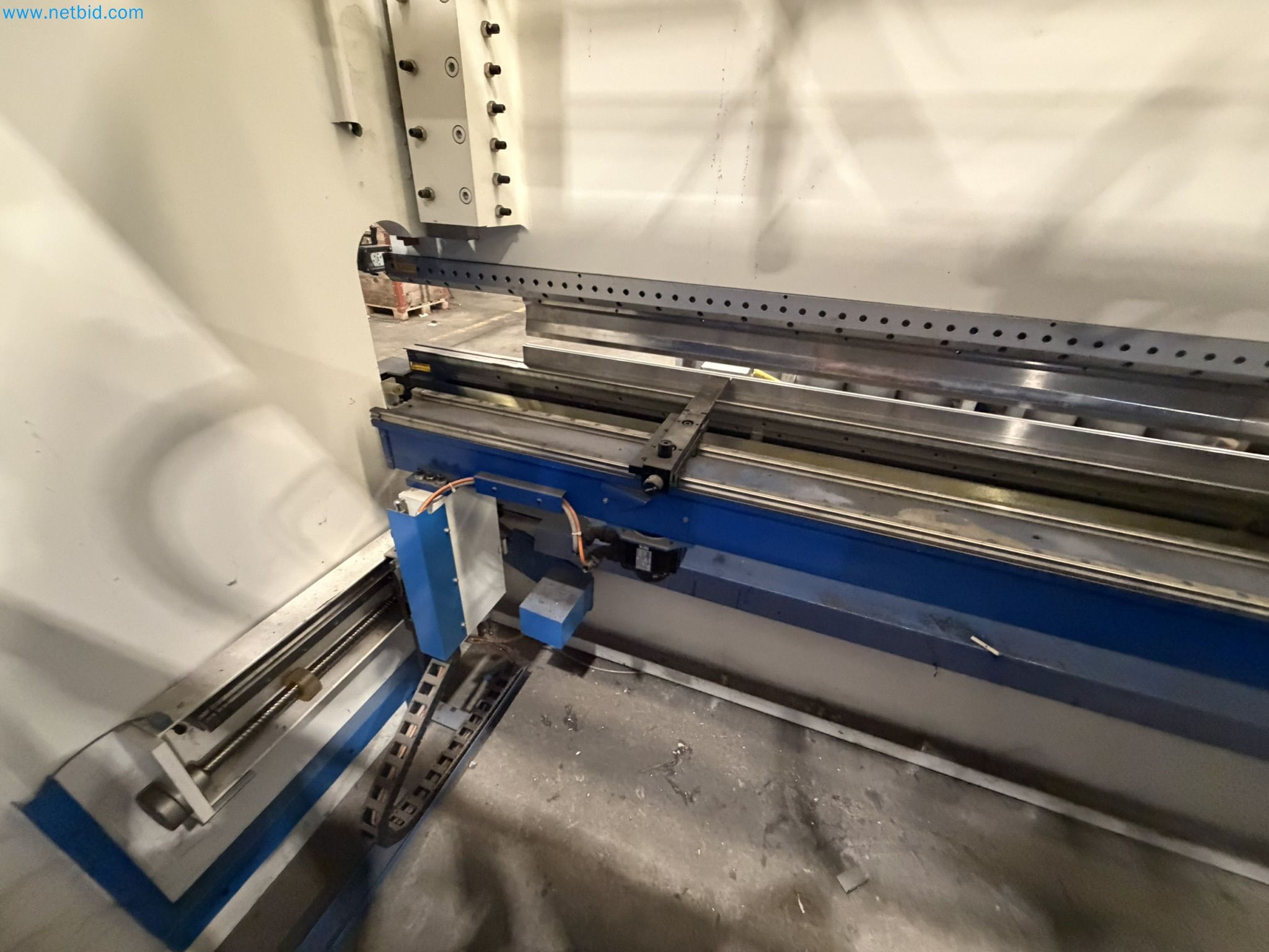Machines for sheet metal and metalworking, laser cutting, and welding-9