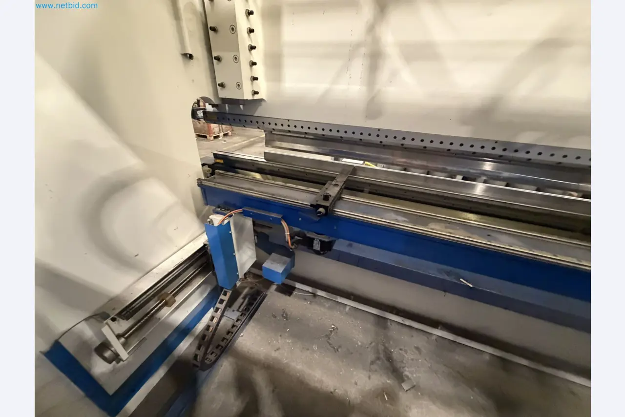 Machines for sheet metal and metalworking, laser cutting, and welding-9