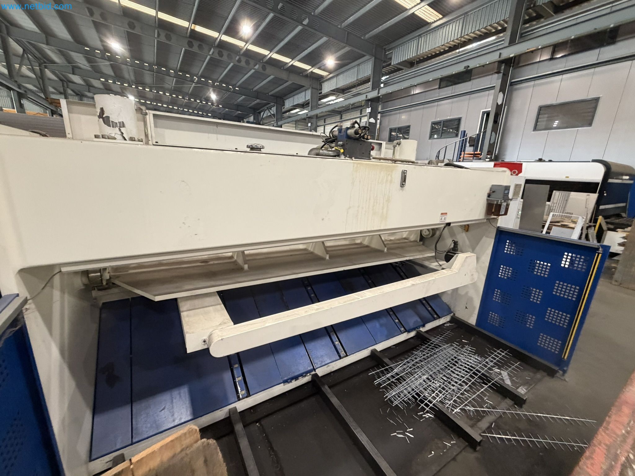 Machines for sheet metal and metalworking, laser cutting, and welding-10