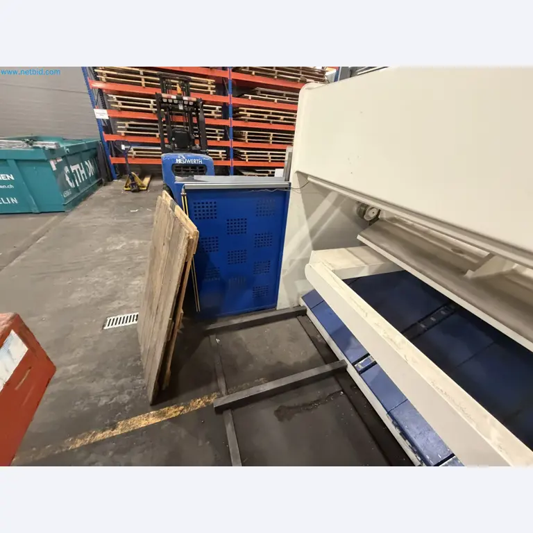 Machines for sheet metal and metalworking, laser cutting, and welding-12