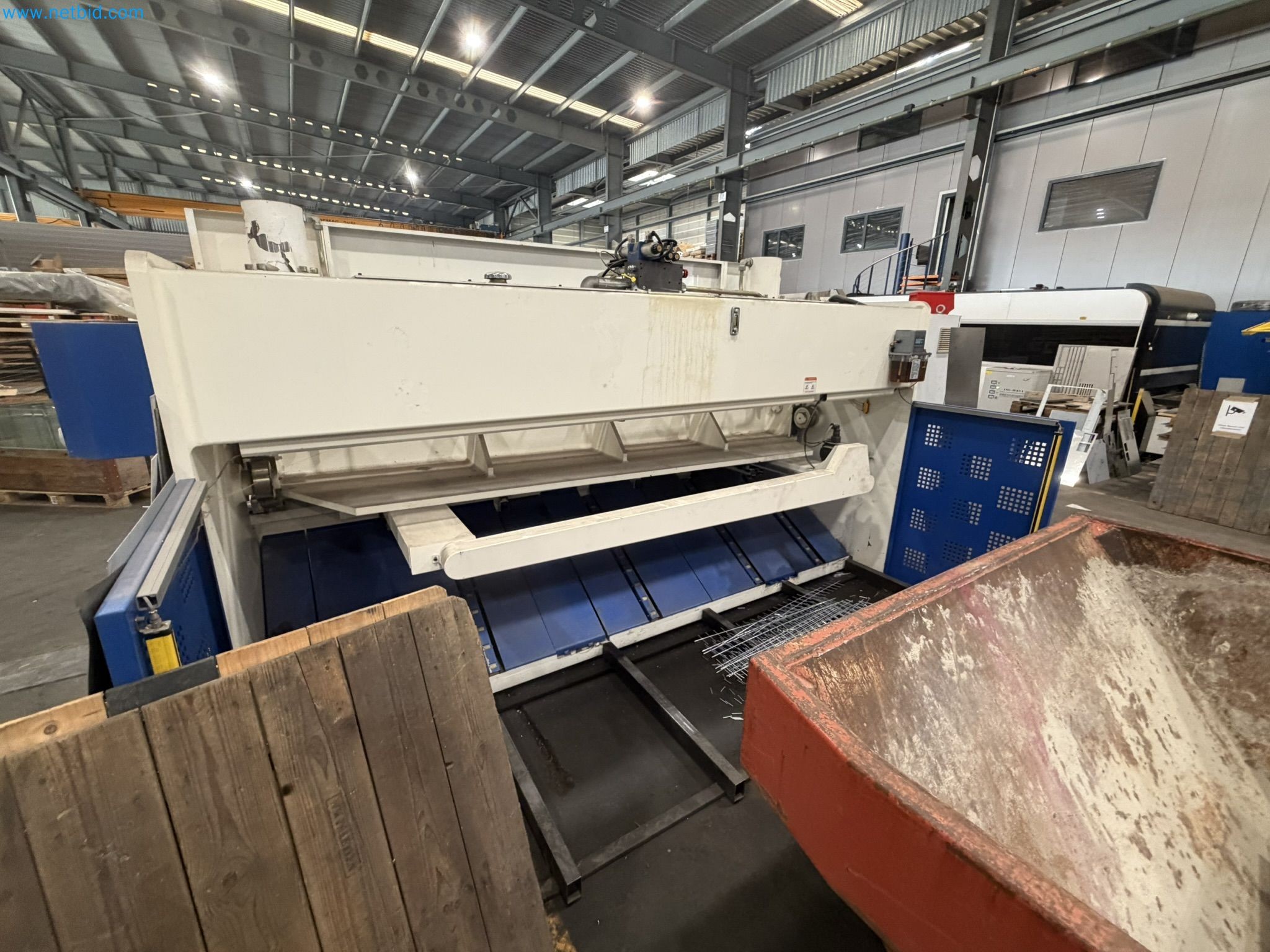 Machines for sheet metal and metalworking, laser cutting, and welding-9