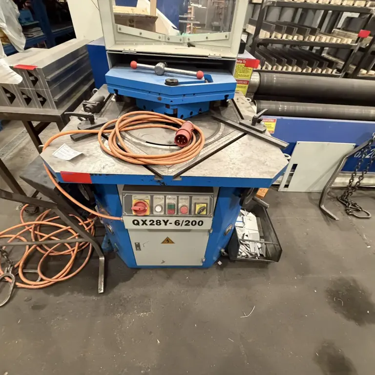 Hydraulic Notching Machine Anhui Yawei Machine Tool QX28Y-6/200