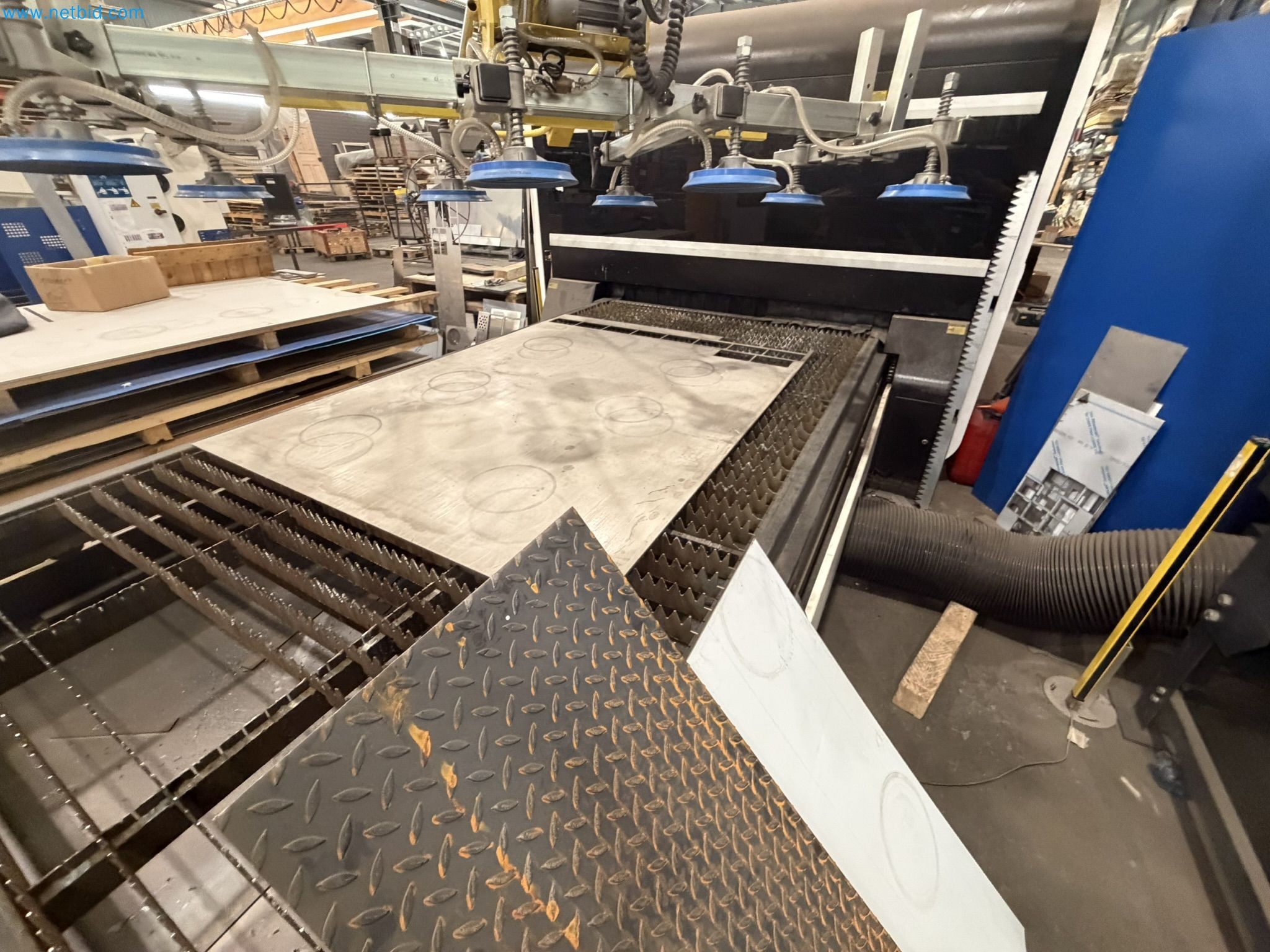 Machines for sheet metal and metalworking, laser cutting, and welding-33