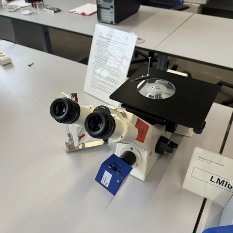Brightfield microscope Zeiss Axiovert 25