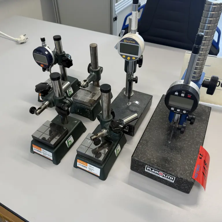 6 Tripods