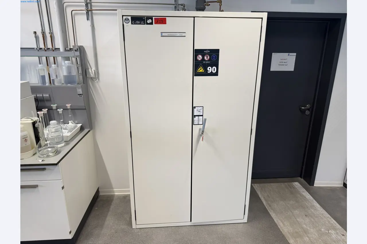 State-of-the-art production facilities for technical ceramics and PTC heating elements-1