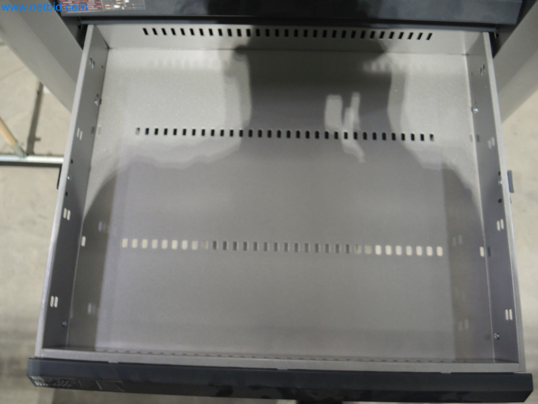 State-of-the-art production facilities for technical ceramics and PTC heating elements-6