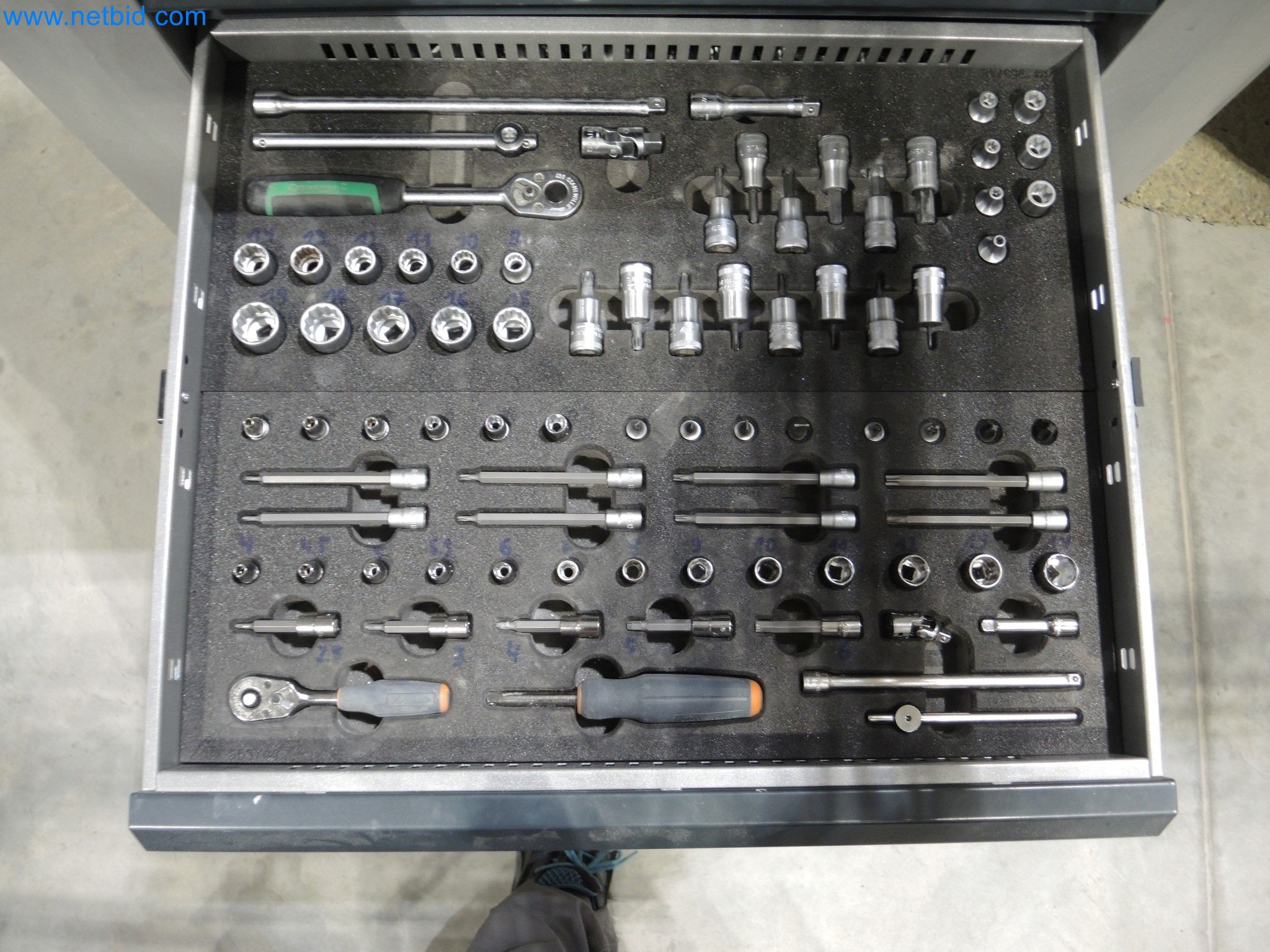 State-of-the-art production facilities for technical ceramics and PTC heating elements-7