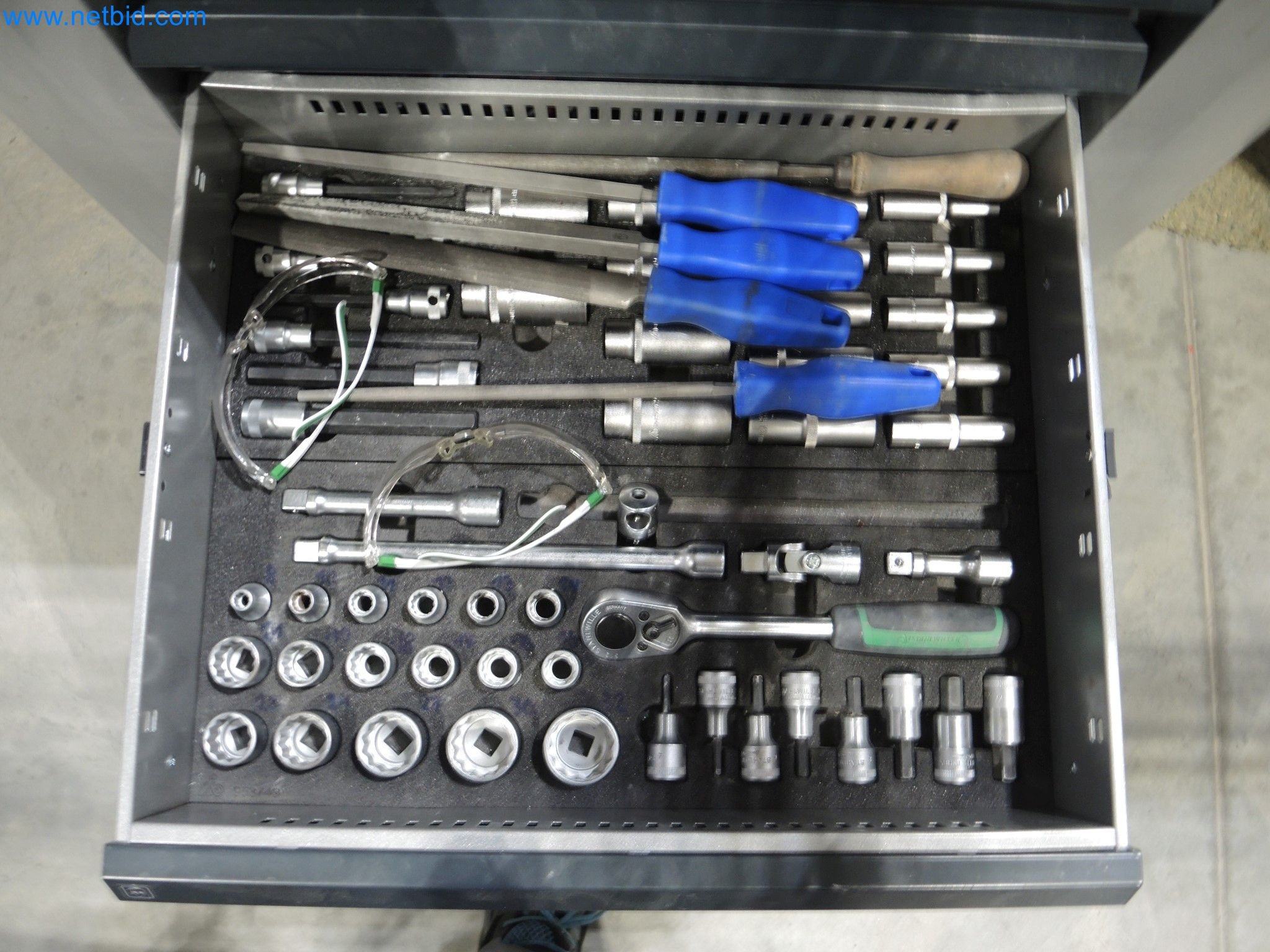State-of-the-art production facilities for technical ceramics and PTC heating elements-8