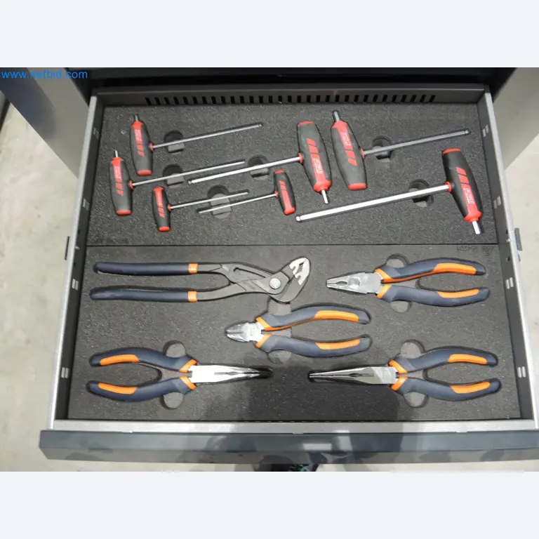 State-of-the-art production facilities for technical ceramics and PTC heating elements-4
