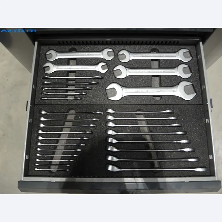 State-of-the-art production facilities for technical ceramics and PTC heating elements-5
