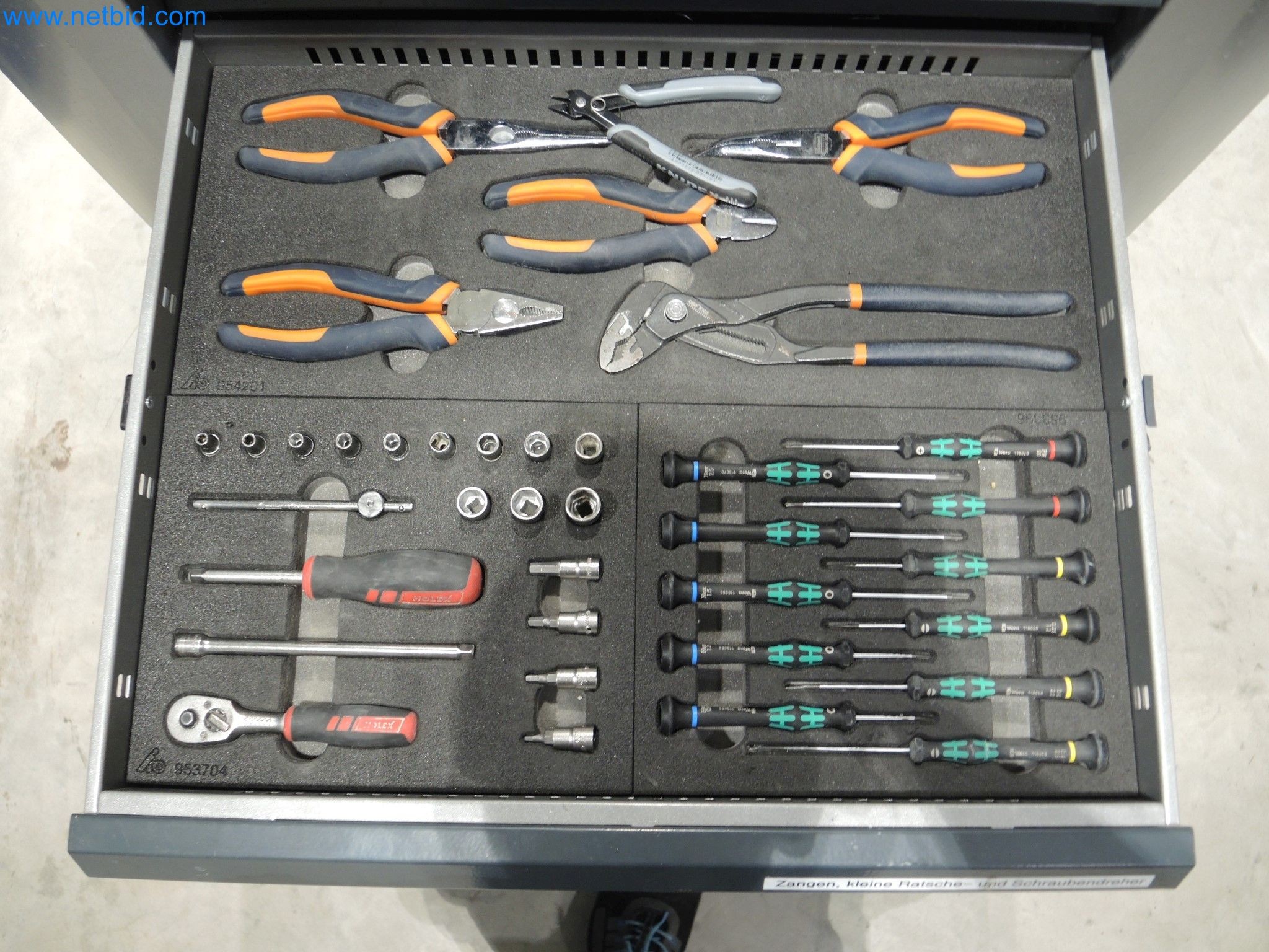 State-of-the-art production facilities for technical ceramics and PTC heating elements-5