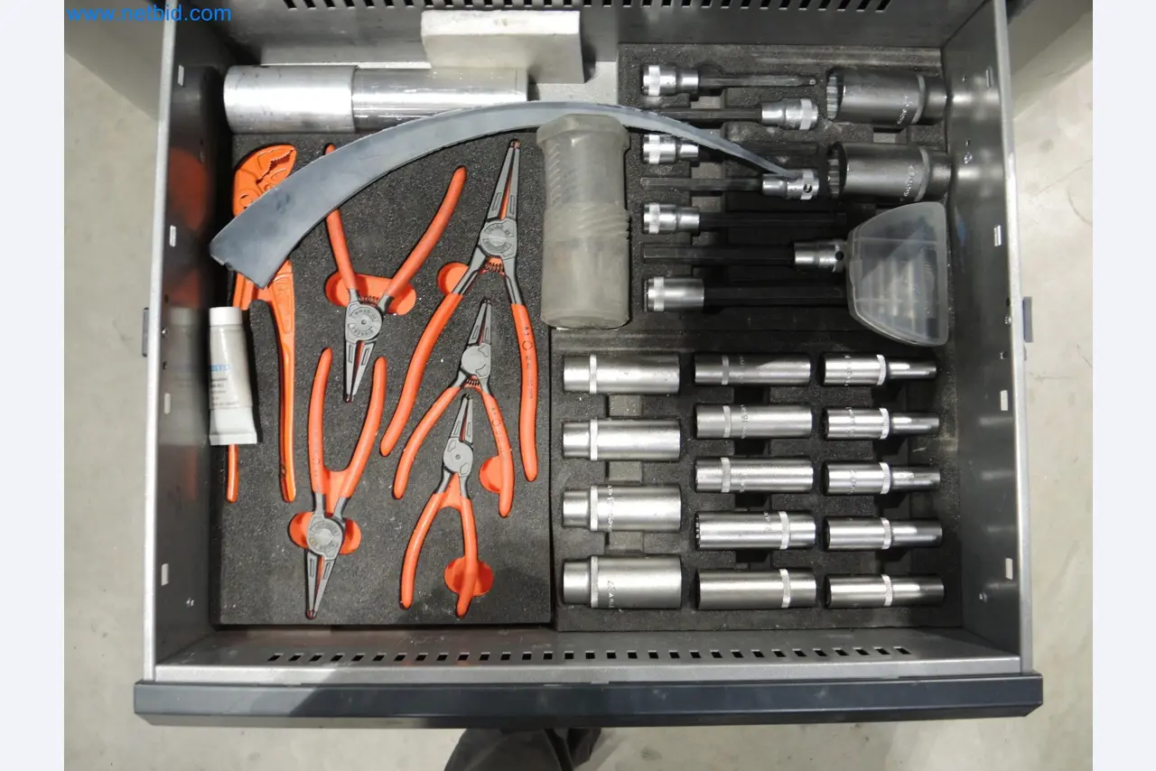 State-of-the-art production facilities for technical ceramics and PTC heating elements-8