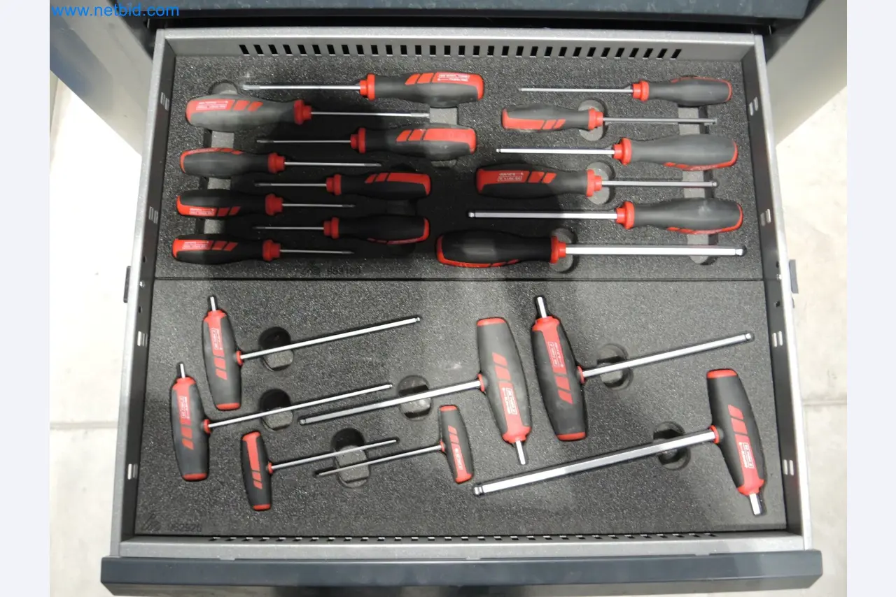 State-of-the-art production facilities for technical ceramics and PTC heating elements-6