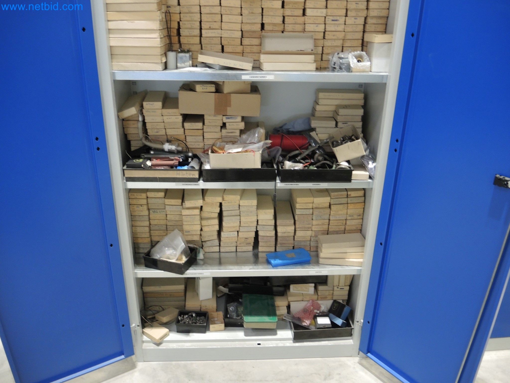 State-of-the-art production facilities for technical ceramics and PTC heating elements-23