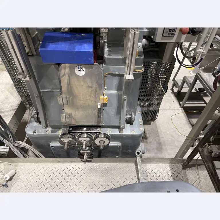 State-of-the-art production facilities for technical ceramics and PTC heating elements-5