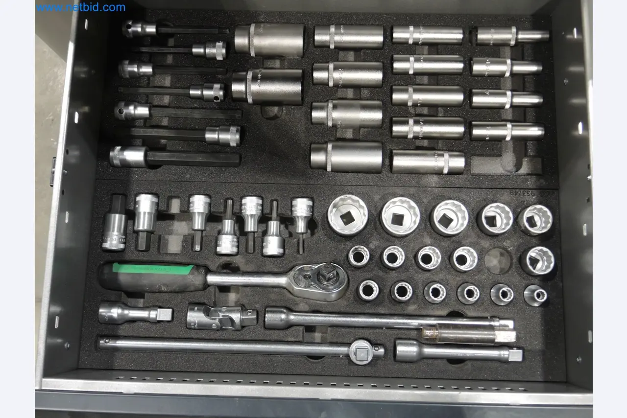State-of-the-art production facilities for technical ceramics and PTC heating elements-8